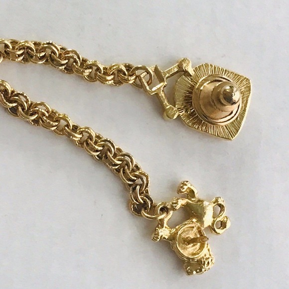 Tie Tack Gold Tone Crest LC Lion pins Double Brooch Chain Link - Picture 8 of 8